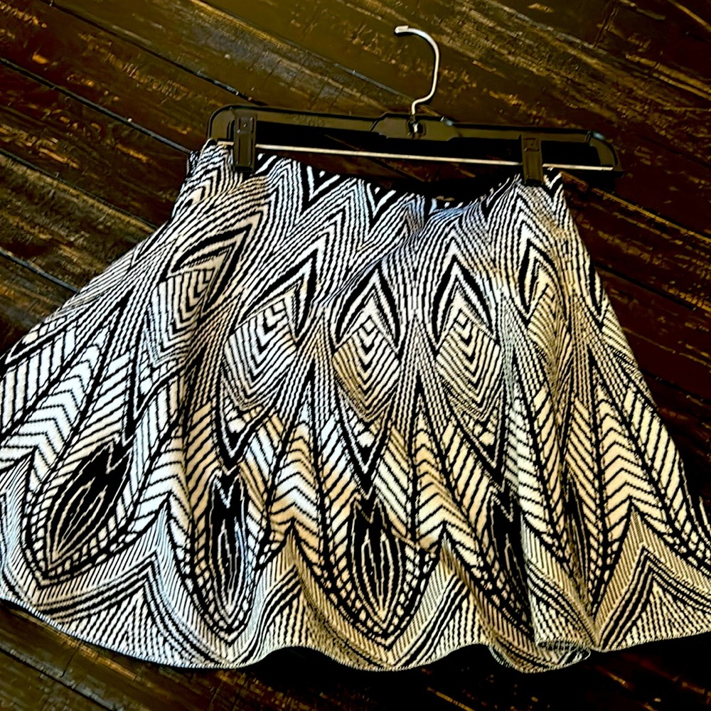 Short black and white skirt worn twice